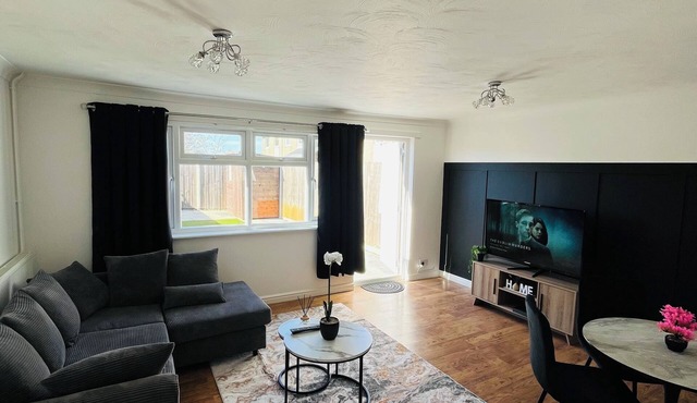 Cosy 3-Bed House near UEA and N&N Hospital with Parking and Fast WiFi
