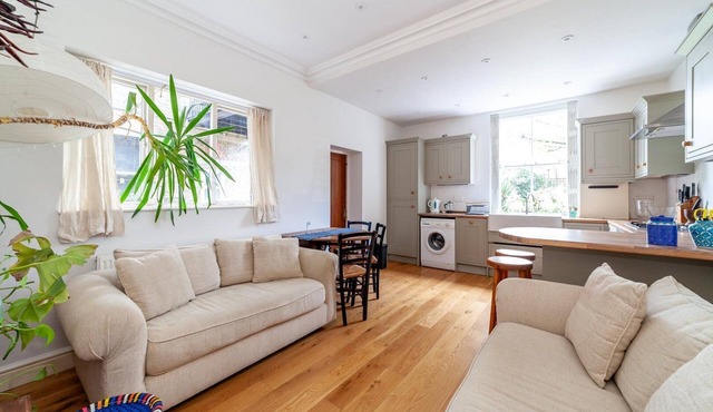 Cosy and Spacious Home