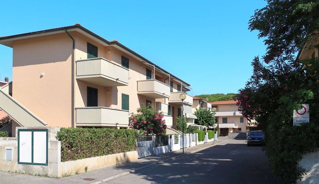 Cosy apartment for 5 people with TV and balcony