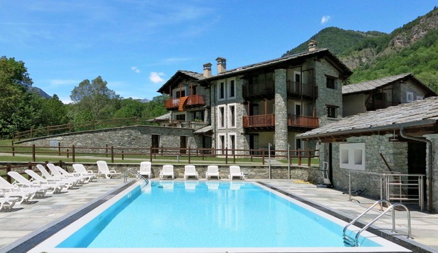 Cosy apartment for 4 guests with pool, WIFI, TV and terrace
