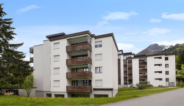 Cosy apartment for 6 guests with WIFI, pool, TV and balcony