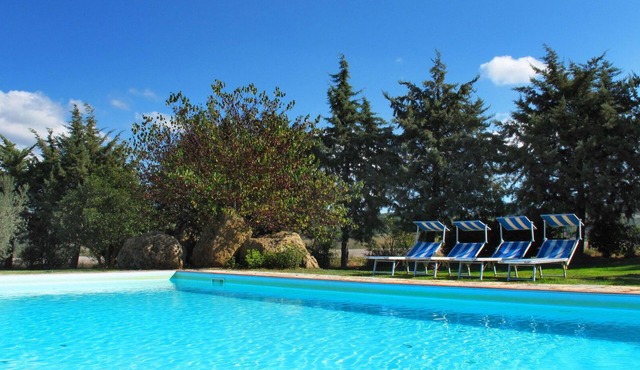 Cosy apartment in villa for 5 guests with pool, WIFI, TV and veranda