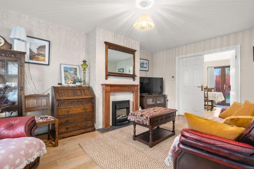 Cosy Authentic Home