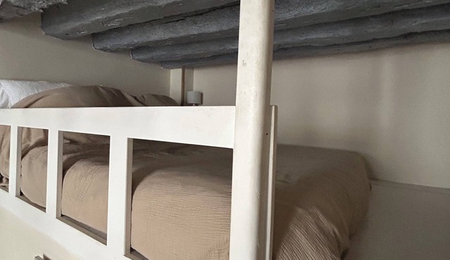 Cosy, bright studio in the heart of Ile Saint Louis