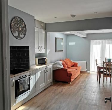 Cosy, comfortable home close to city centre