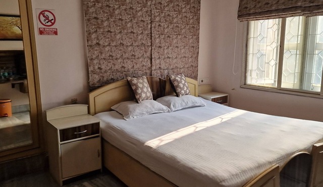 Cosy, Comfortable, safe stay at an affordable rate in Kolkata #2