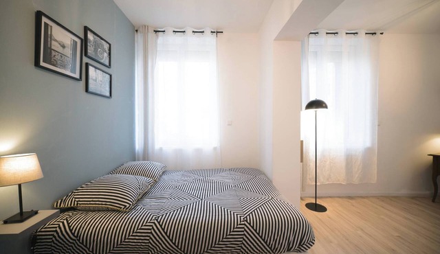 Cosy, comfortable studio close to town center and transport (4)