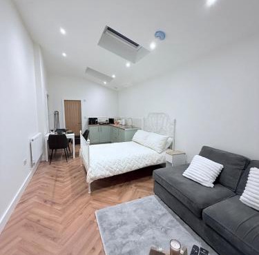 Cosy Corner Cheadle