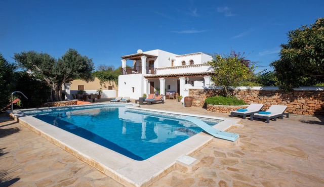 Cosy Finca with Pool, Padel Court and Football Field - Can Gat Ibiza