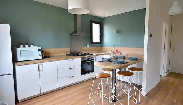 Cosy, fully-equipped, refurbished F2
