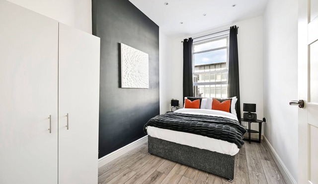 Cosy Homely Flat | Elizabeth Line, WiFi & Near City Centre