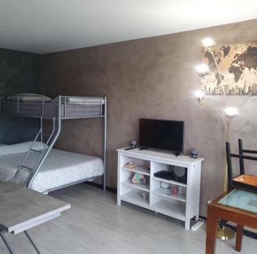 "Cosy & Modern" Logement avec parking privé et proche métro Paris !