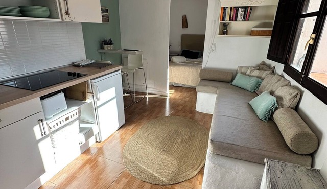 Cosy Quiet Hideaway with Private Terrace, perfect location old town Tarifa