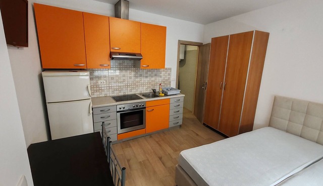 Cosy Studio in Koper with Private Bathroom