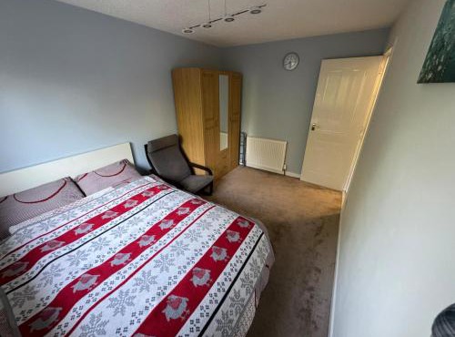 Cosy two bedroom flat with free parking