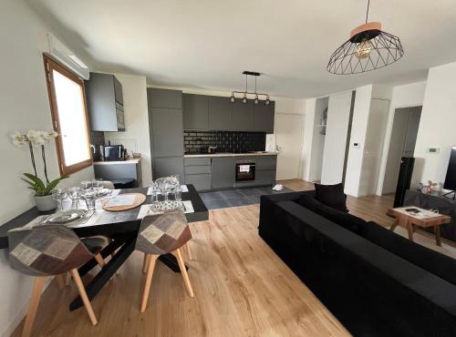 Cosygreen77 - Premium Apartment Private Garden and Covered Terrace 10 min to Disneyland Paris