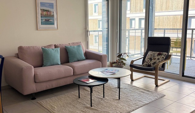 Côté Parc: brand new apartment, indoor parking, & at the foot of the metro in Lyon