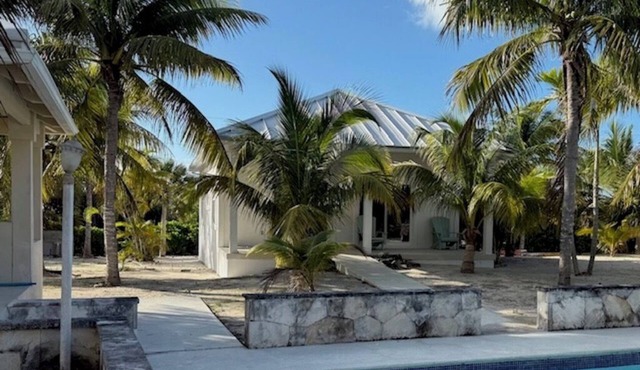 Cottage 5 - Charming Secluded Cottage, Large pool, Tennis, Private Community