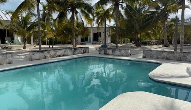 Cottage 6 - Charming 1-bedroom cottage-pool-tennis-walk to beach in Sandy Point