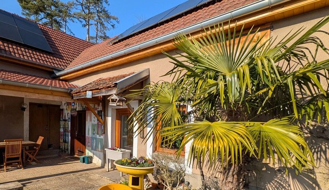 Cottage between city and countryside, free Wi-Fi, along painters' circuit