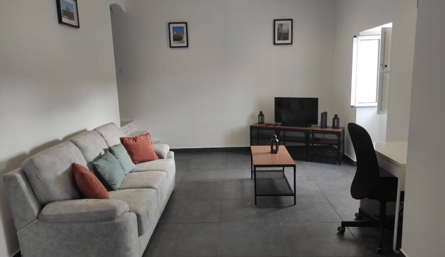 Cottage 'Casa Da Mina' with Private Terrace, Wi-Fi and Air Conditioning