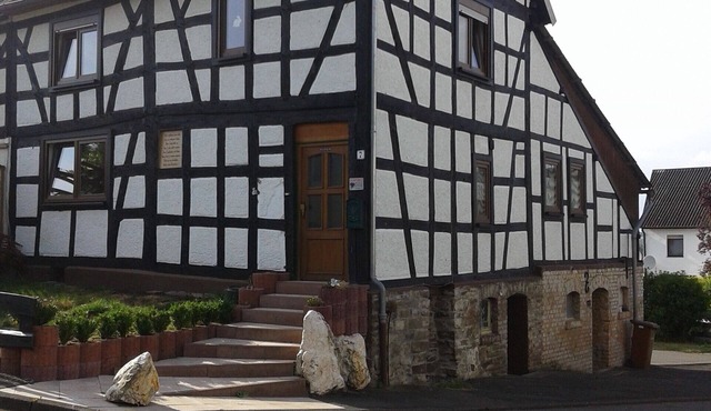 Cottage for 7 people, near A3, ideal for fitters