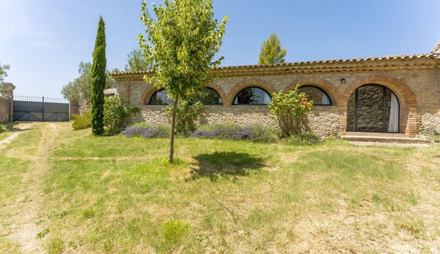 Cottage on Large Estate with Mountain View, Private Pool, and Wi-Fi