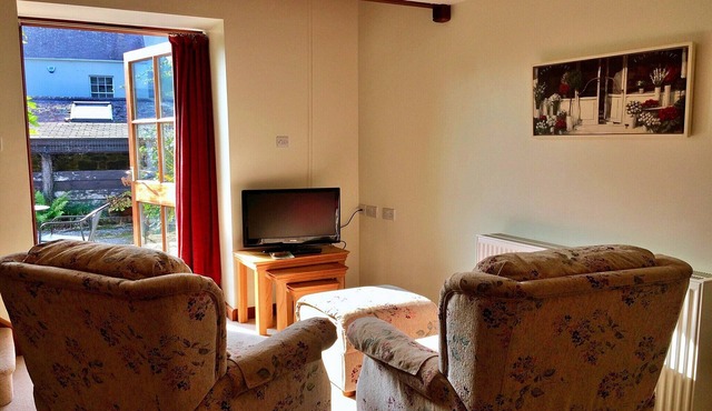Cottage in Dartmoor with Countryside Views