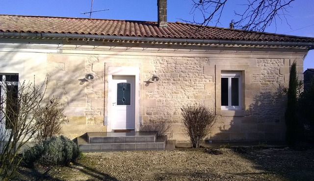 Cottage in St Estephe for 6 people