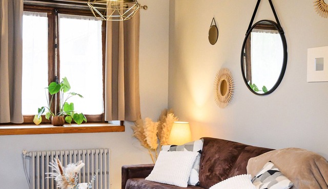 Cottage 'Le Rosier' with Shared Garden and Wifi