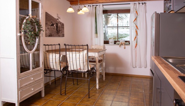 Cottage 'Lieblingsplatz Am Bach' with Wi-Fi