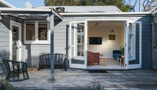 Cottage on Aotea