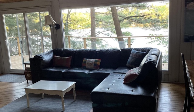 Cottage on Moon River w/Fantastic Deck! (pet friendly)