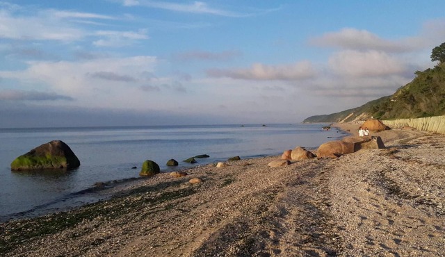 Cottage: Sleeps 6-7: Walk To Private Beach: In Wine Country