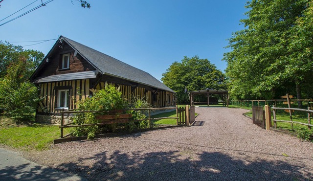Cottage with animal park on property nearby Honfleur Deauville Le Havre