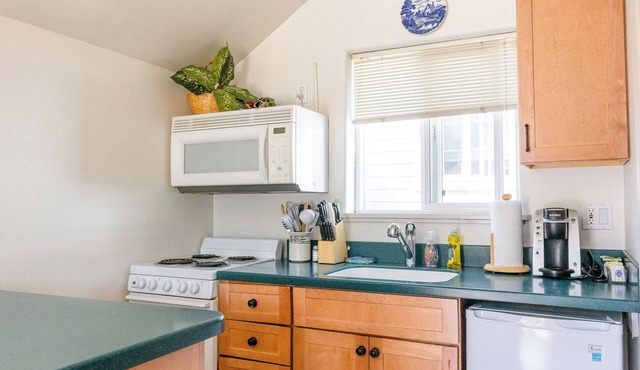 Cottages on Monastery – A Downtown Sitka Retreat