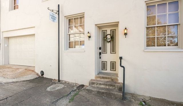 Cotton Alley | Charming 2-Bedroom Retreat in Historic Natchez, MS