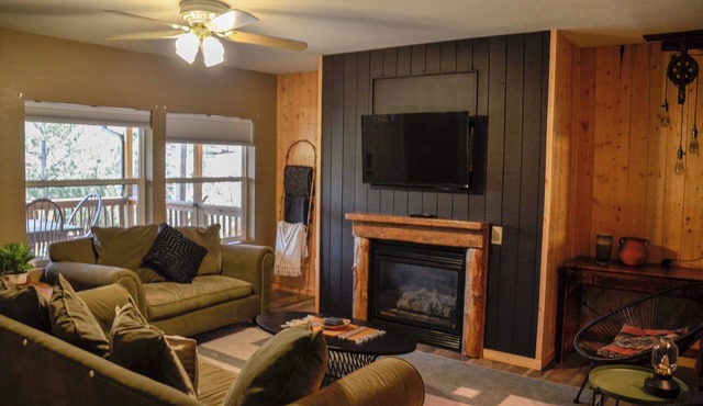 Couloir Duplex Cabin at The Woolly Bugger Inn (#16)