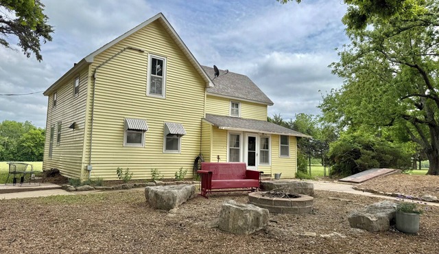 Country Farmhouse on a Working Cattle Ranch