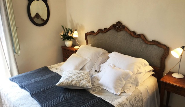 Country Farmhouse with Magnificient Gardens near Siena, Tuscany