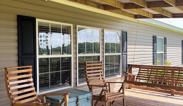 Country getaway, near Troy University for family in for a visit.
