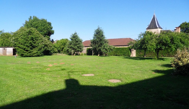 Country house between LOT and DORDOGNE.
