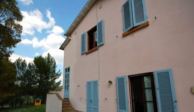 country house with pool and superb views of the vineyards