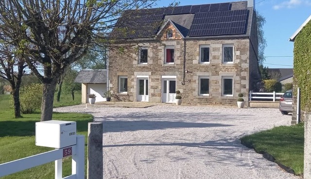 Country house between the sea and Mont-Saint-Michel