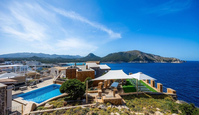 Country House 'Can Eolo' with Sea View, Wi-Fi and Air Conditioning