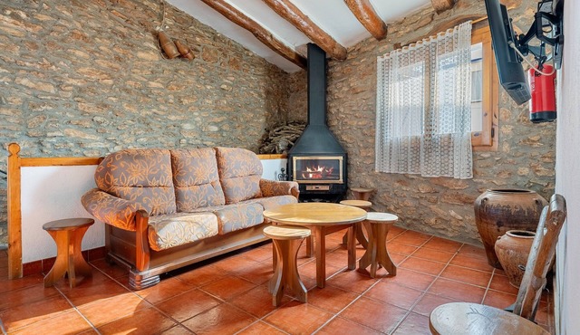 Country House 'Can Torres' with Private Terrace, Wi-Fi and Air Conditioning