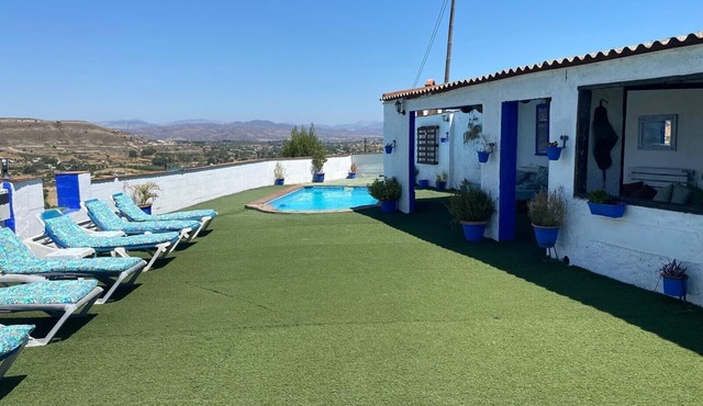 Country House Rural los Erales with Mountain Views, Pool and Wi-Fi