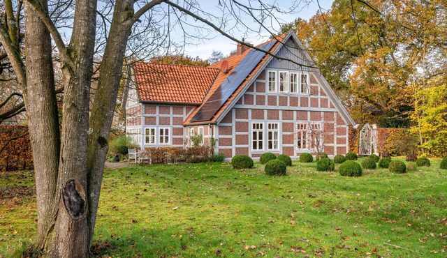 Country House: Garden, Fireplace & Sauna
