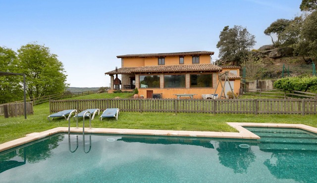Country House 'La Serreta' with Mountain View, Private Pool and Wi-Fi