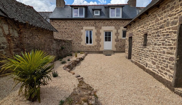 Country house near Paimpol. 8 minutes from Bréhec beach.